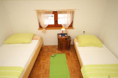 Apartments With A Parking Space Preko (ugljan) - 8179
