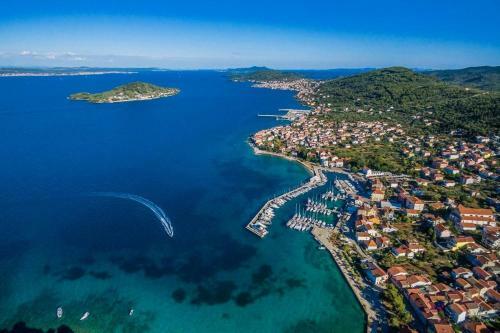 Seaside Holiday House Preko (ugljan) - 12078