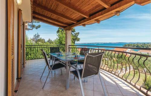 Holiday Home Klarinska Br. IV