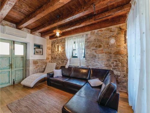 Holiday Home Preko Put Kusterinih