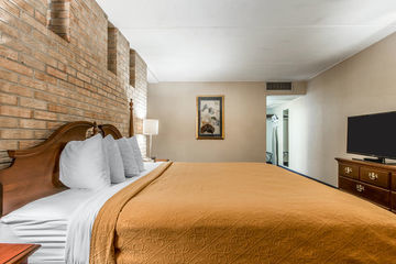 Hotel Quality Inn & Conference Center