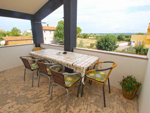 Apartment Darko 1439