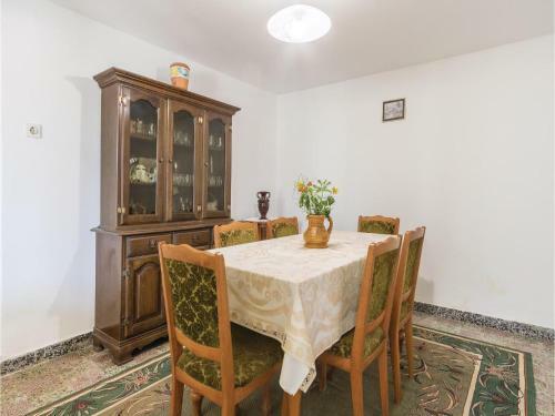 Two-bedroom Holiday Home In Pula