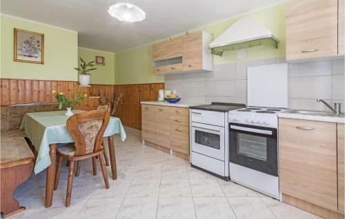 Two-bedroom Holiday Home In Pula
