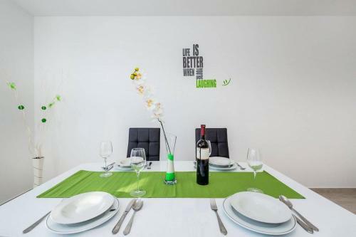 Apartments Ori