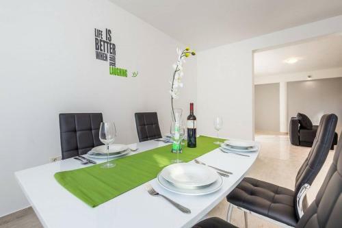 Apartments Ori