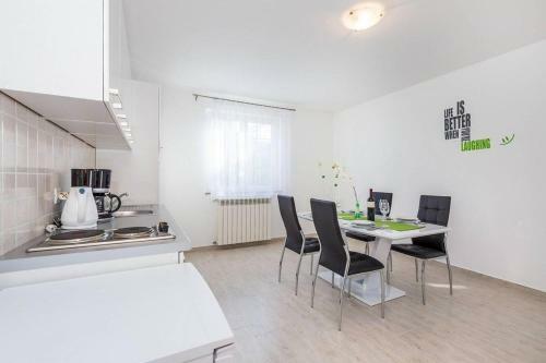 Apartments Ori