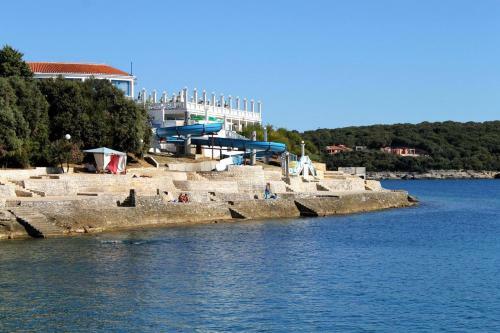 Holiday House With A Parking Space Pula - 13024