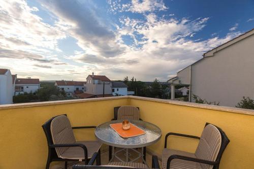 Apartments With A Parking Space Punat (krk) - 5408