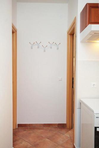 Apartments With A Parking Space Punat (krk) - 5408