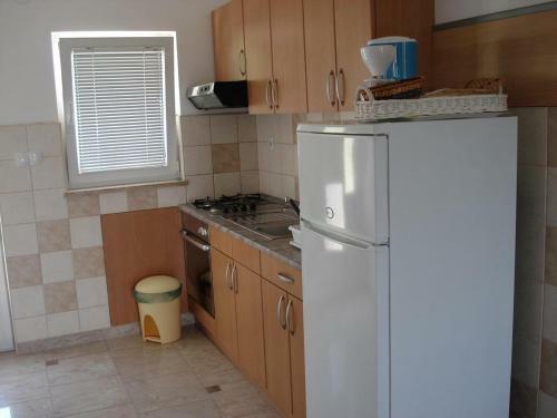 Apartments With A Parking Space Banjol (rab) - 14134