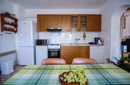 Apartments With A Parking Space Barbat (rab) - 14431