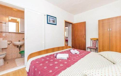 Apartments With A Parking Space Palit (rab) - 4990