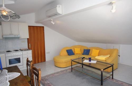 Apartments With A Parking Space Banjol (rab) - 5022