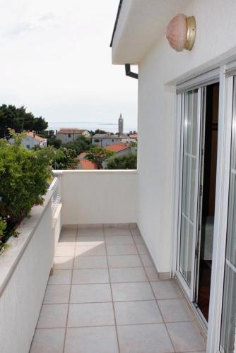 Apartments With A Parking Space Banjol (rab) - 5022
