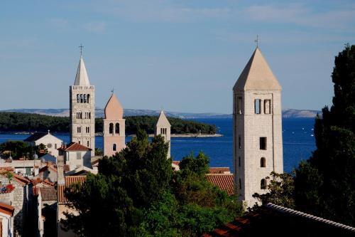 Apartment In Rab/insel Rab 16308