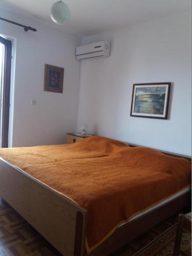 Apartments With A Parking Space Banjol (rab) - 16334