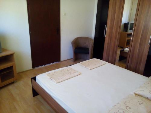 Apartment Banjol 15463b