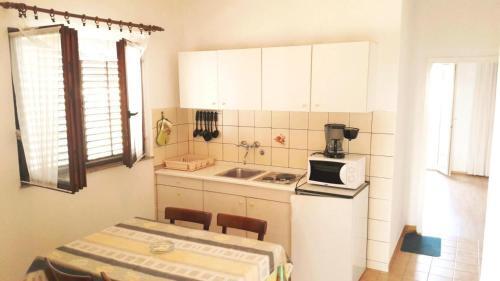 Apartment Supetarska Draga - Donja 2013c