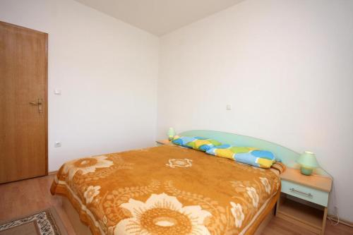 Apartments With A Parking Space Kampor (rab) - 5018