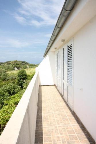 Apartments With A Parking Space Kampor (rab) - 5018