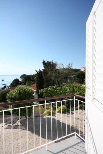 Apartments By The Sea Kampor (rab) - 5058