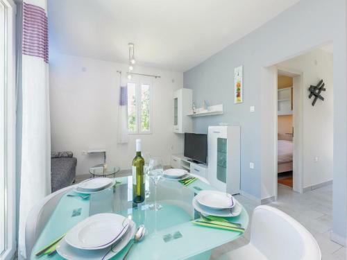 One-bedroom Holiday Home In Rasopasno