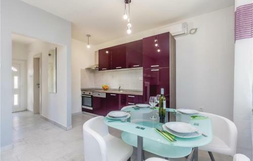 One-bedroom Holiday Home In Rasopasno