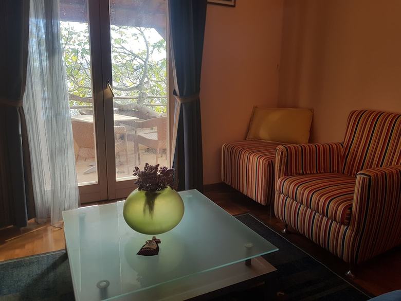 Hostal Villa Rava Residence & Restaurant
