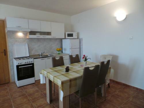 Apartments In Ravni/istrien 30442