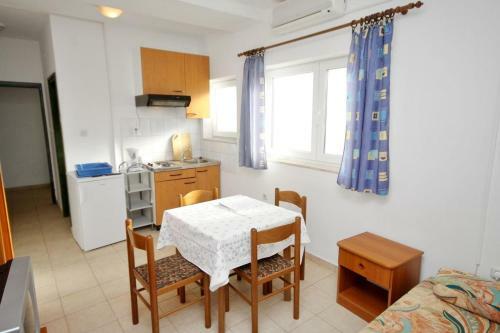 Apartment Rtina - Miletici 3257n