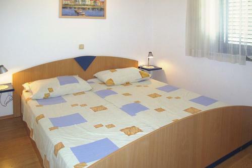 Apartment Blazina (lbn100)