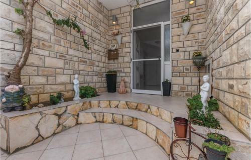 One-bedroom Apartment In Razanac