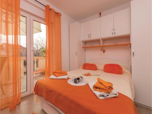 Two-bedroom Apartment In Razanac