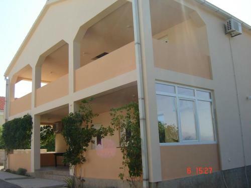 Apartment Razanac 13707d