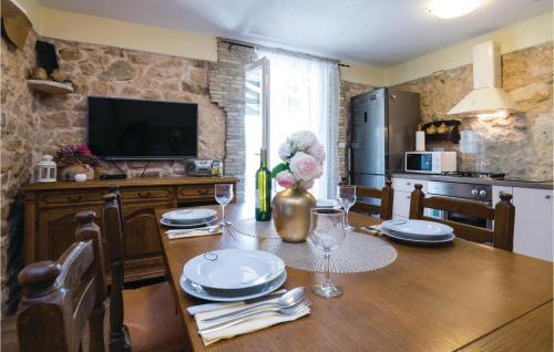 Two-bedroom Holiday Home In Razanac