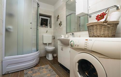 Two-bedroom Holiday Home In Razanac