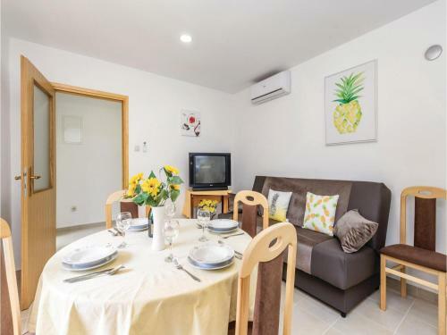 Two-bedroom Holiday Home In Rijeka