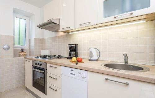 Two-bedroom Holiday Home In Rijeka