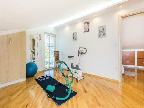 Four-bedroom Holiday Home In Rijeka