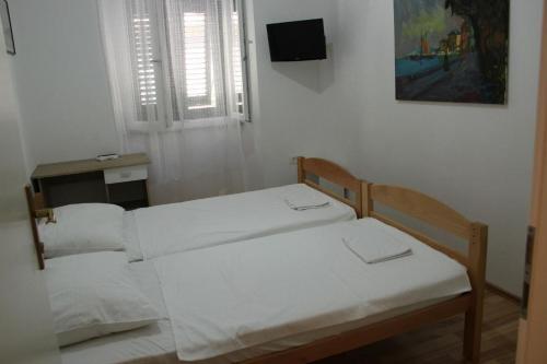 Apartments With Wifi Rijeka - 14061