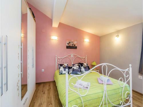 Two-bedroom Apartment In Risika