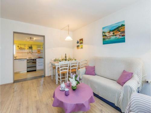 Two-bedroom Apartment In Risika