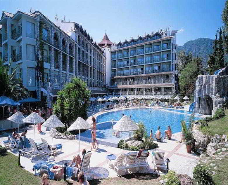 Hotel Marti La Perla
