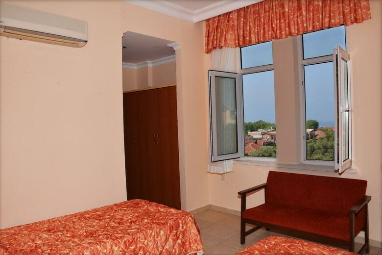 Hotel Kervan Side