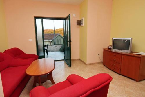 Apartments By The Sea Rogoznica - 3200