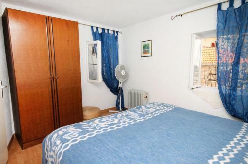 Seaside Holiday House Rogoznica - 5258