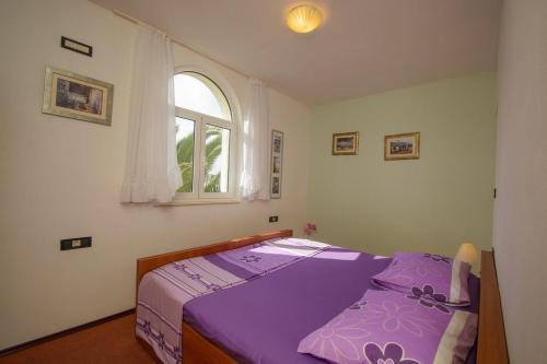 Apartment Rogoznica 12820b