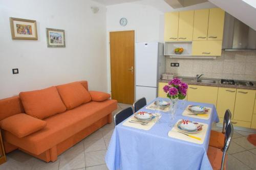 Apartment Rogoznica 12820b