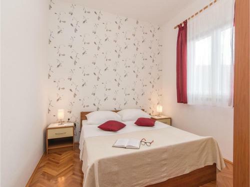 Five-bedroom Holiday Home In Rovanjska